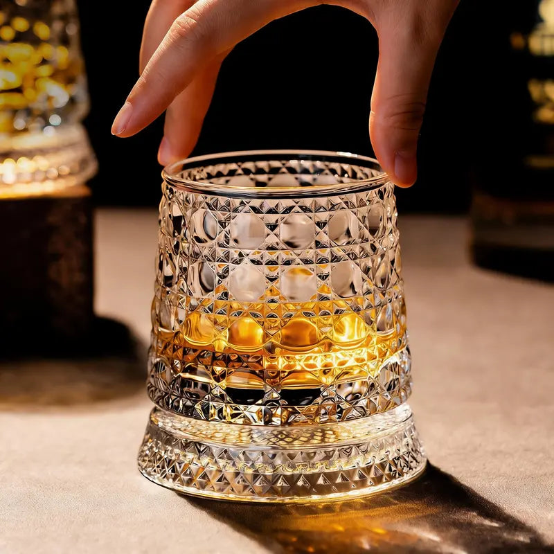 360° Rotating Crystal Glass – The Ultimate Whiskey Lover's Gift